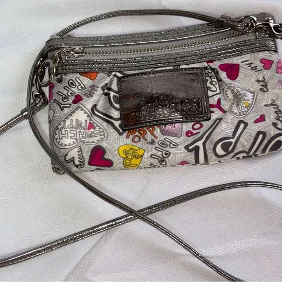 Coach Poppy Multicolor Graffiti Print Double Zipper Crossbody - Picture 1 of 13